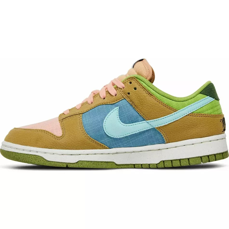 482397 Dunk Low 'Sun Club - Arctic Orange Sanded Gold'