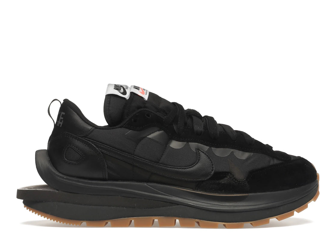 722504 sacai x VaporWaffle 'Black Gum'
