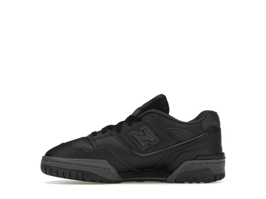 747149 New Balance 550 Triple Black (GS)
