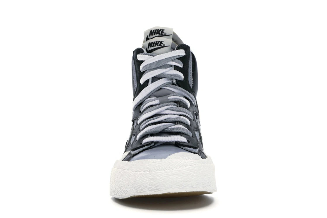 SP5674 Nike Blazer Mid sacai Black Grey
