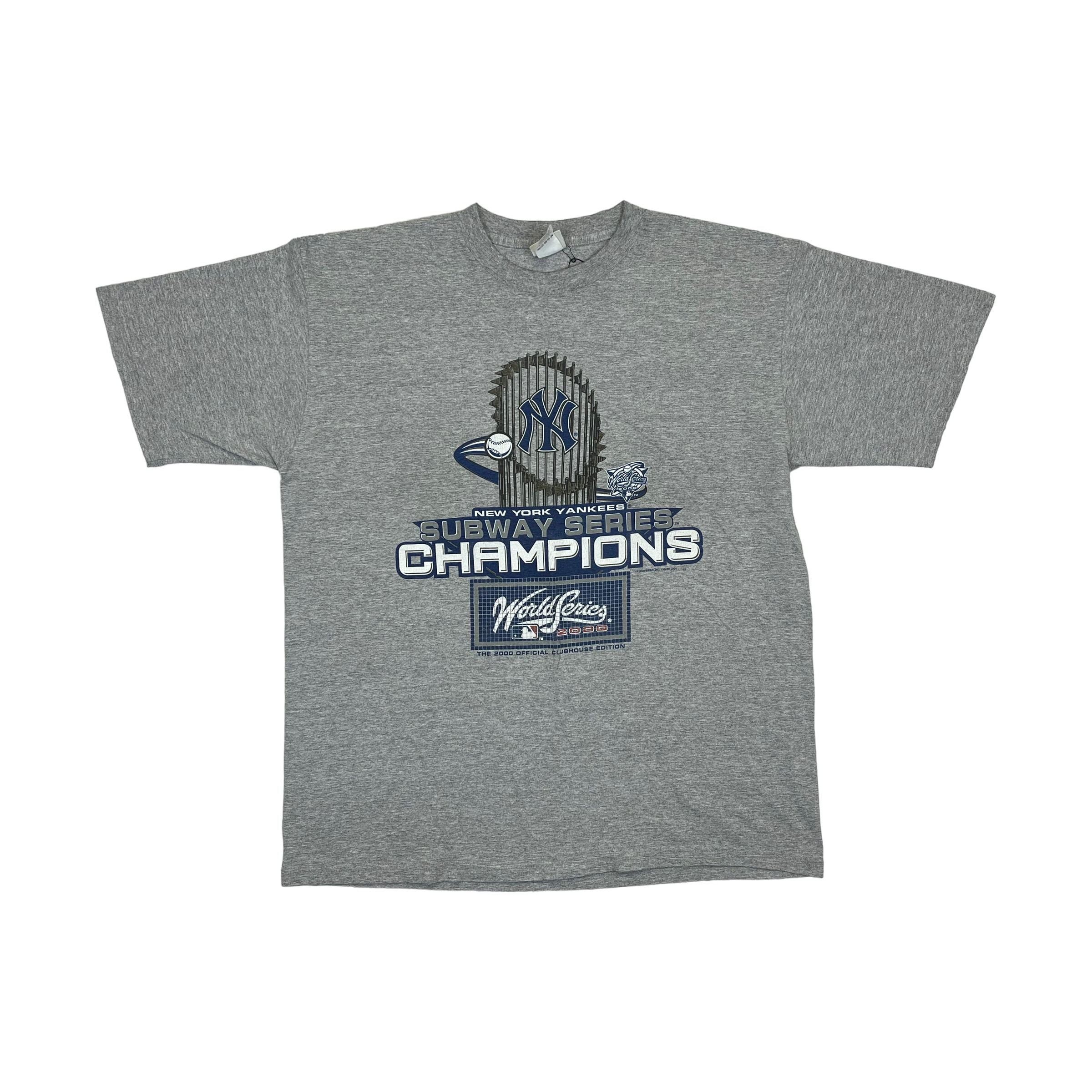 338015 (2000) New York Yankees Subway Series Champs T-Shirt