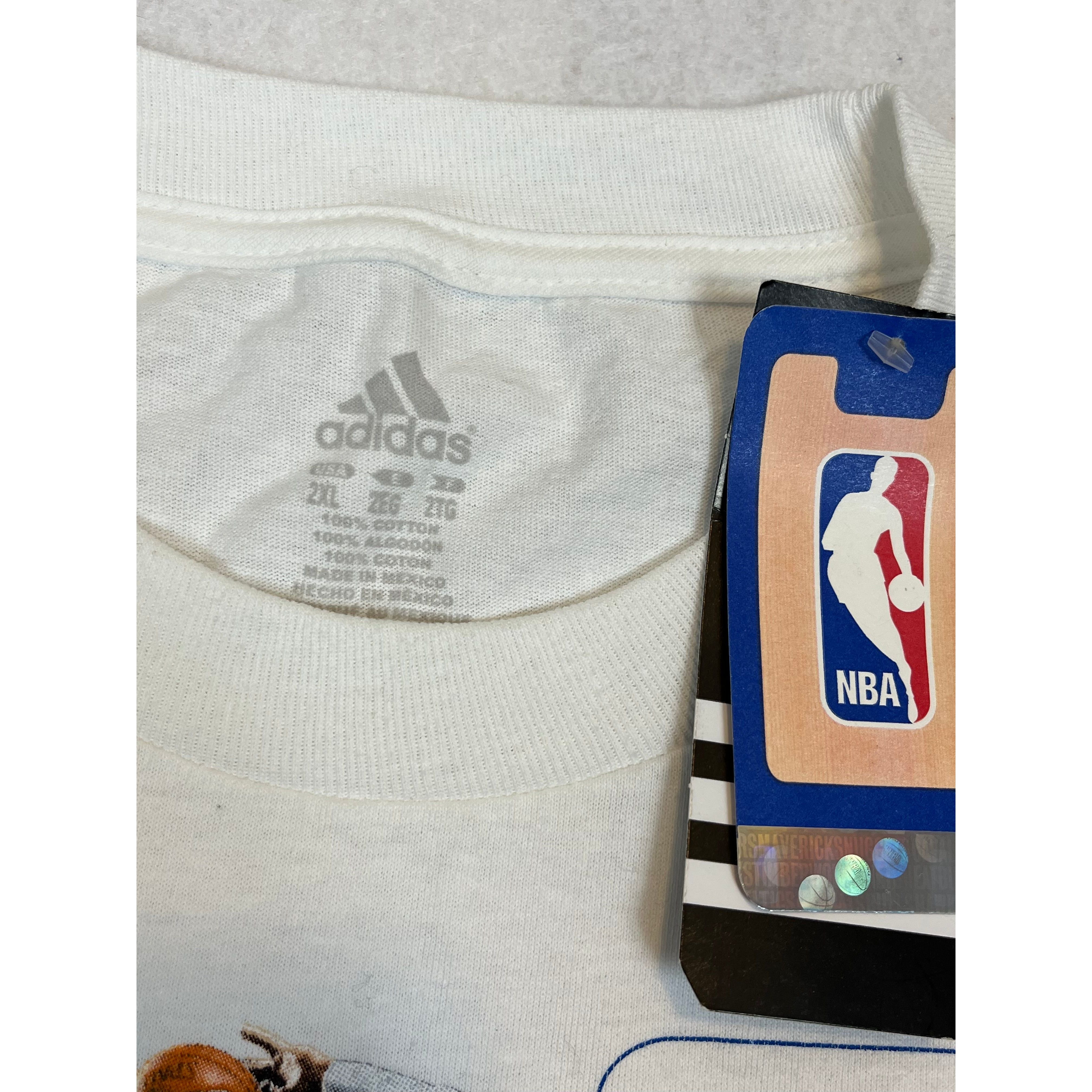 264725 (2011) Dallas Mavericks NBA Champions Trophy T-Shirt w/ Tags