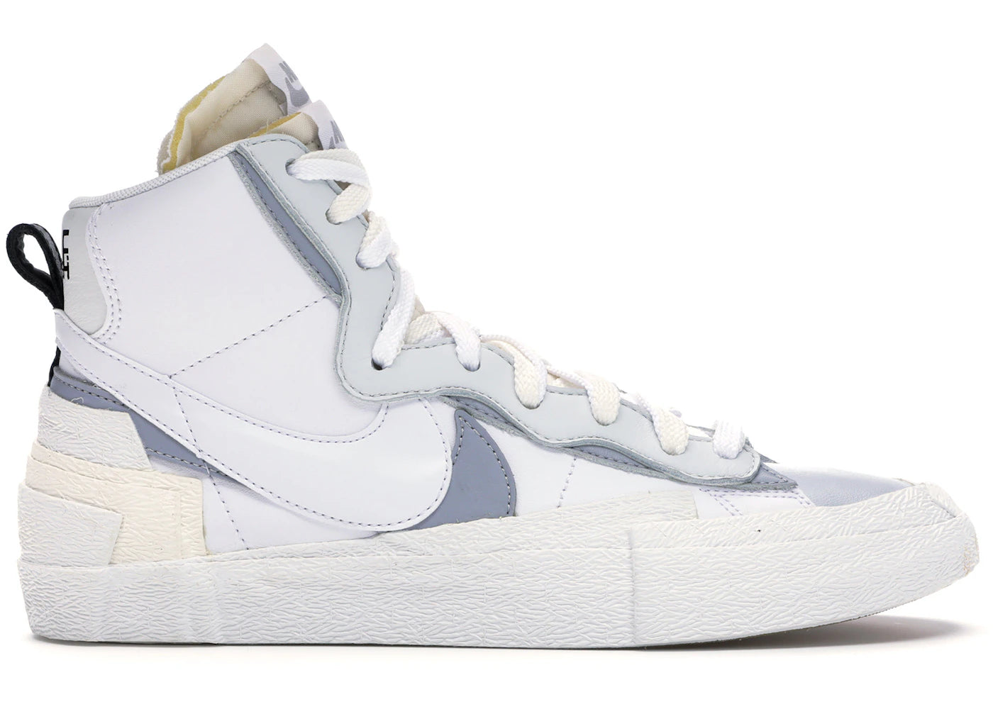 SP5675 Nike Blazer Mid sacai White Grey