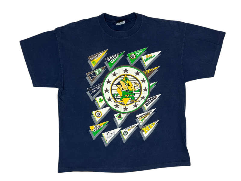 (90s) Notre Dame Fighting Irish College Pennant T-Shirt