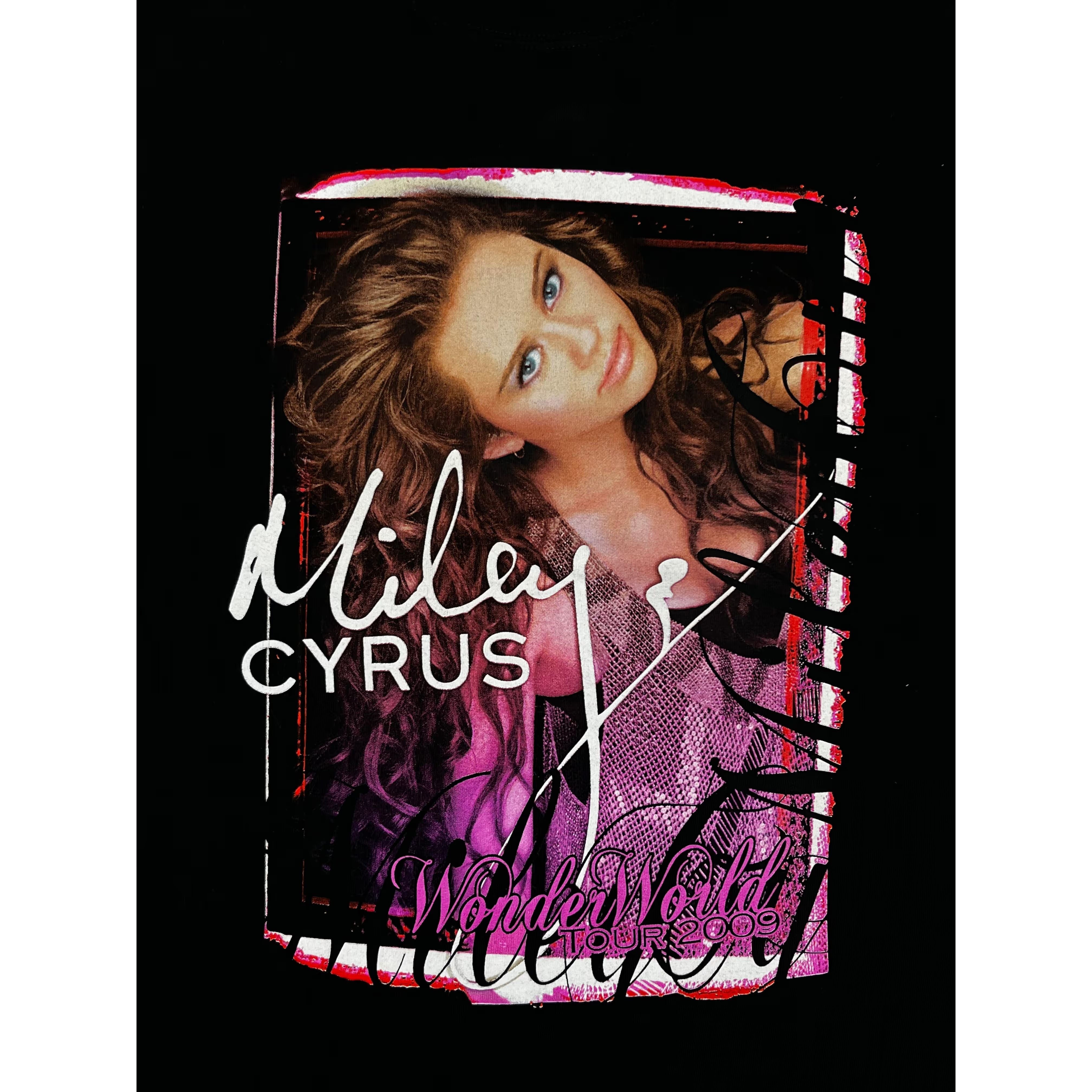 275041 (2009) Miley Cyrus Wonder World Tour Concert T-Shirt