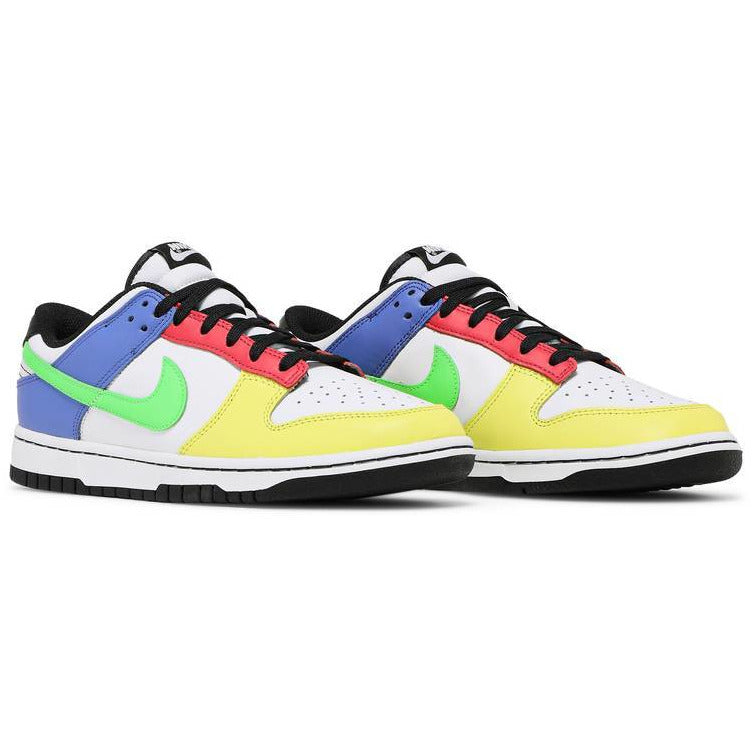 Nike Dunk Low Green Strike (W)