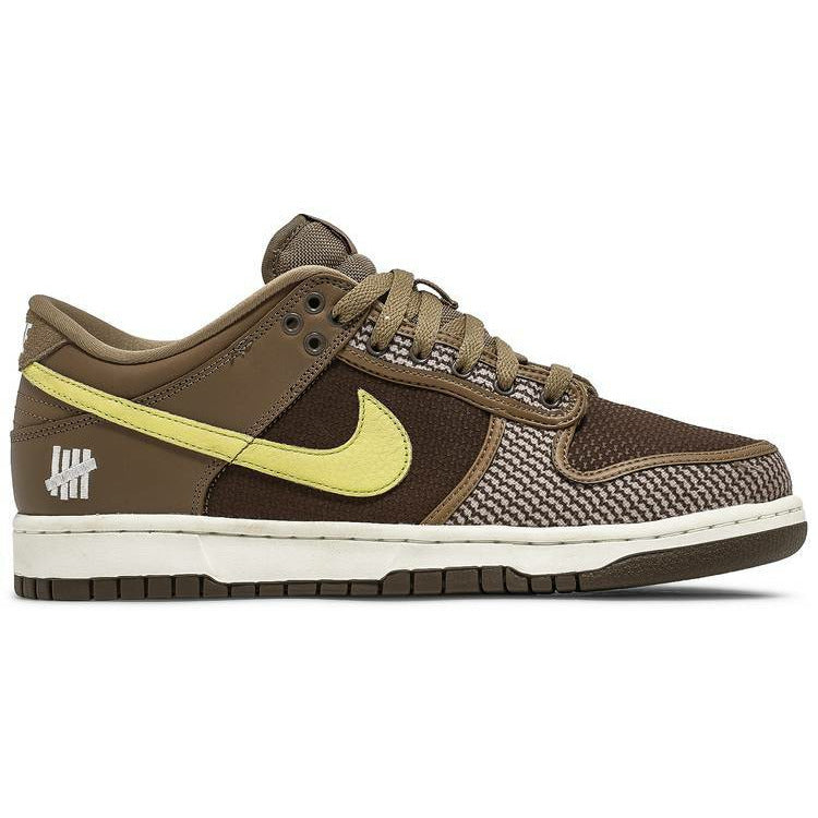 Undefeated x Dunk Low SP 'Canteen'