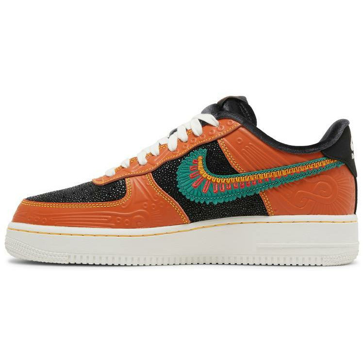 Air Force 1 '07 LX 'SiEMPRE Familia'